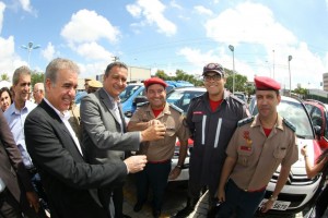 14913209421491312734Viaturas_8