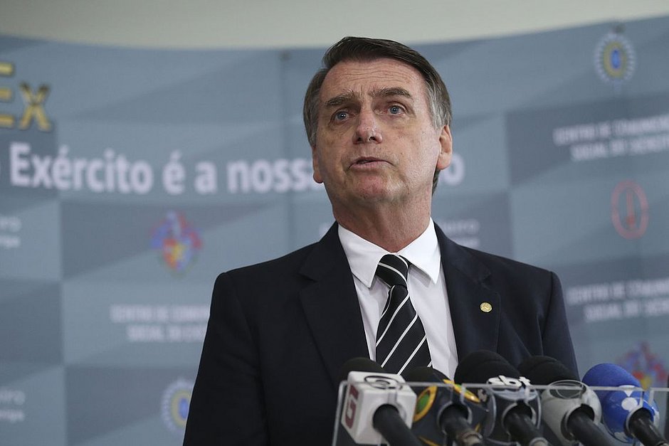 csm_bolsonaro_aumenta_jornada_de_trabalho_para_bancarios_bancos_abrem_aos_sabados-10478405_9be0e7cea7.jpg